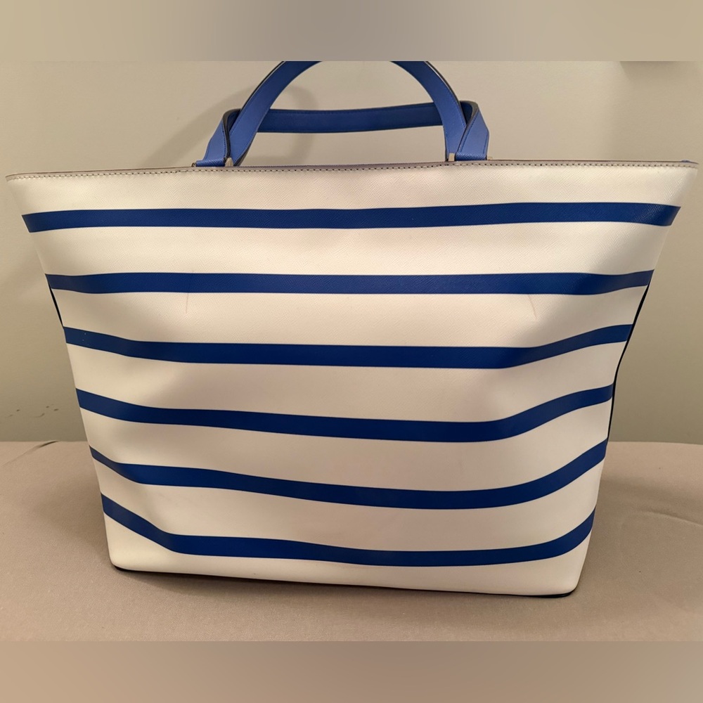 Kate Spade Jules “Beware of Sharks” Tote - Picture 2 of 9